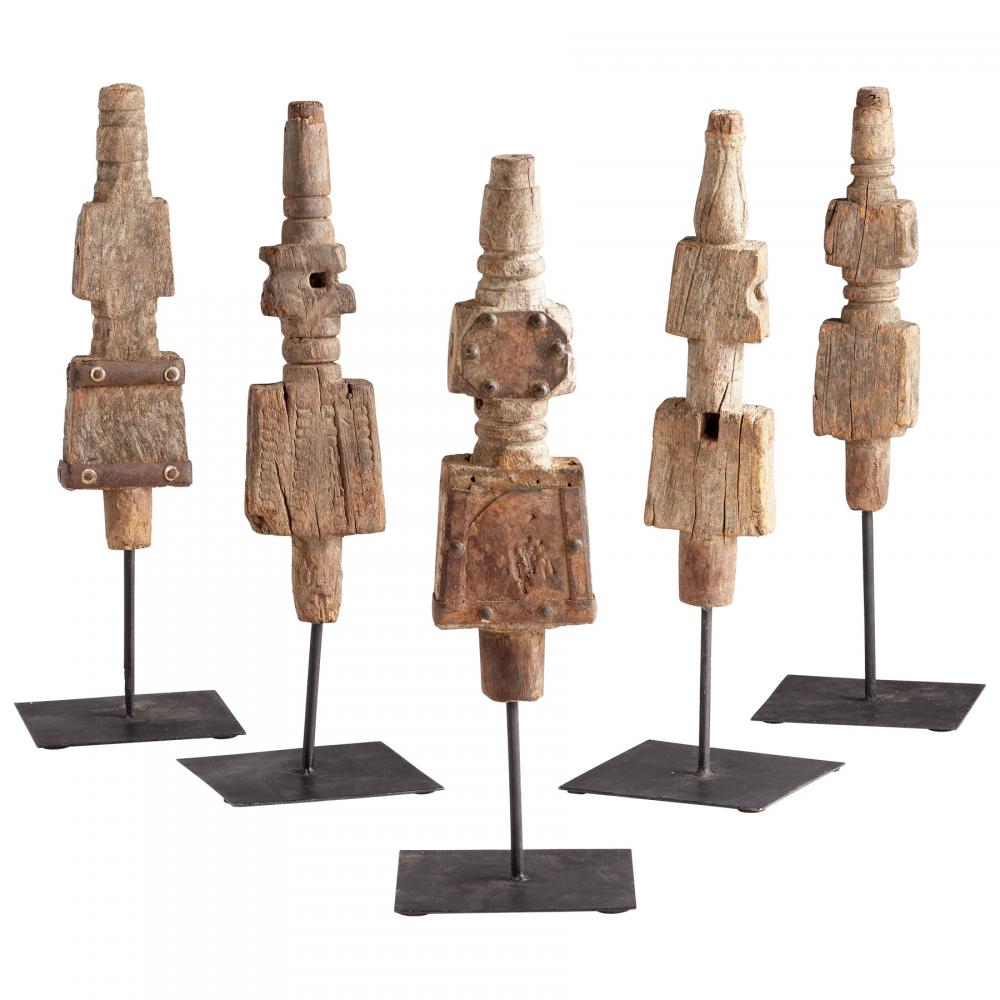 Rustic Todem Sculpture