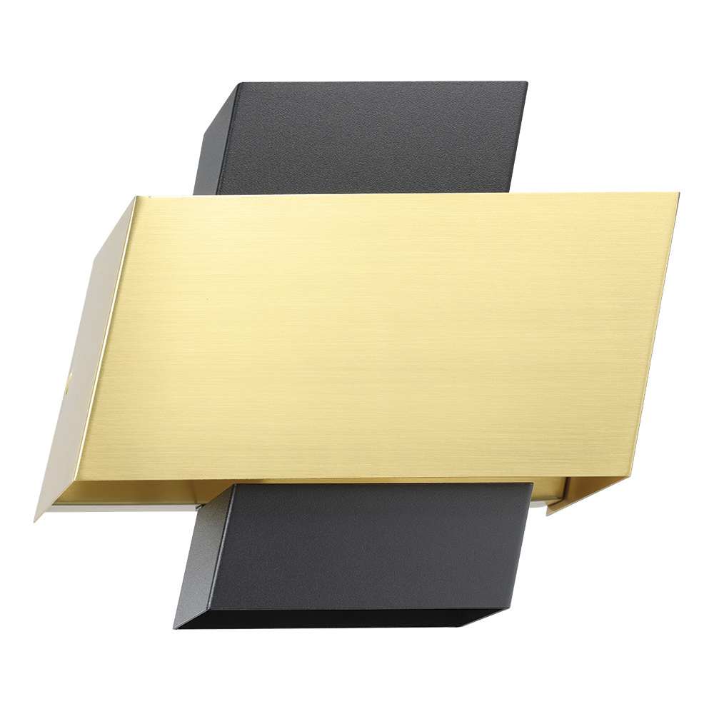 1 LT Wall Light w/ a Black & Brushed Brass Finish